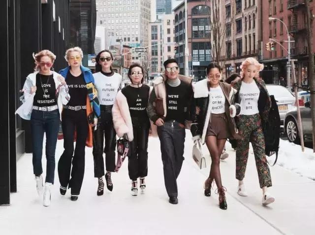 歪果仁都在笑你！不懂千万别穿上身的SloganTee！