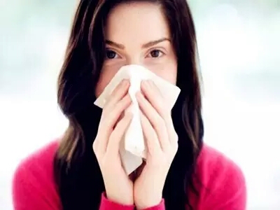 怀孕鼻炎犯了打喷嚏会影响胎儿吗,怀孕打喷嚏会不会震到胎儿