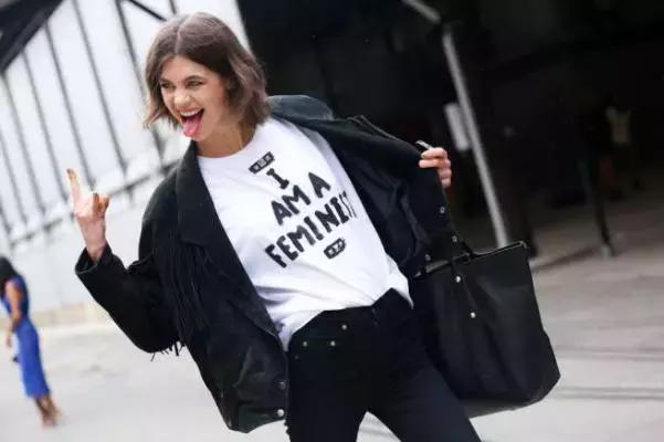 歪果仁都在笑你！不懂千万别穿上身的SloganTee！