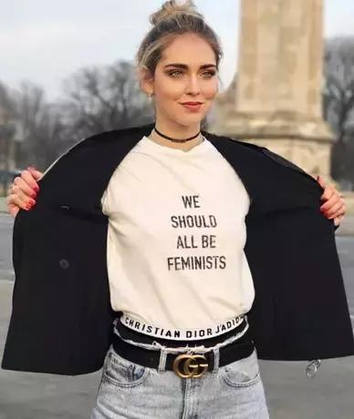 歪果仁都在笑你！不懂千万别穿上身的SloganTee！