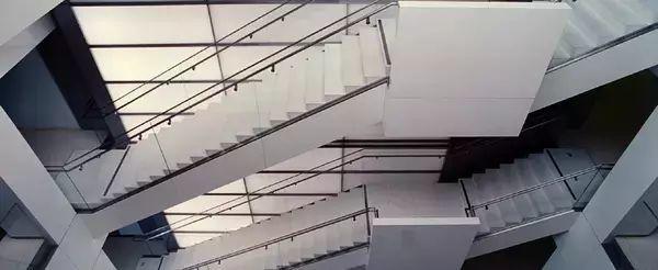 看电影真能学外语吗,学设计该看的电影