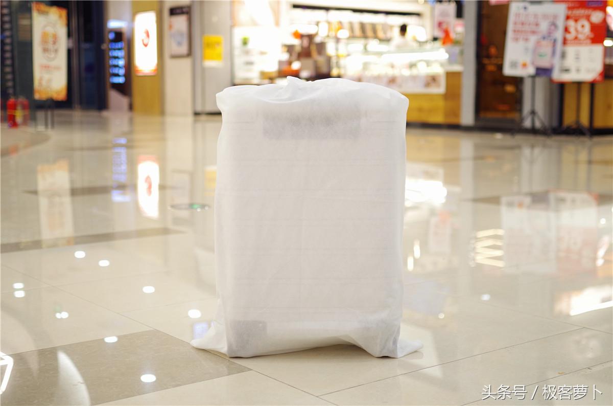 999元+镁铝合金+TSA锁，小米再扮价格屠夫叫板RIMOWA