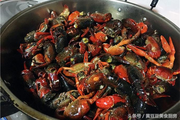 在家做油焖小龙虾真实图片,来一盆油焖小龙虾
