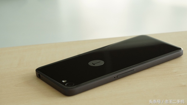 锤子t2的正常价格是多少,锤子t2和锤子pro哪个好