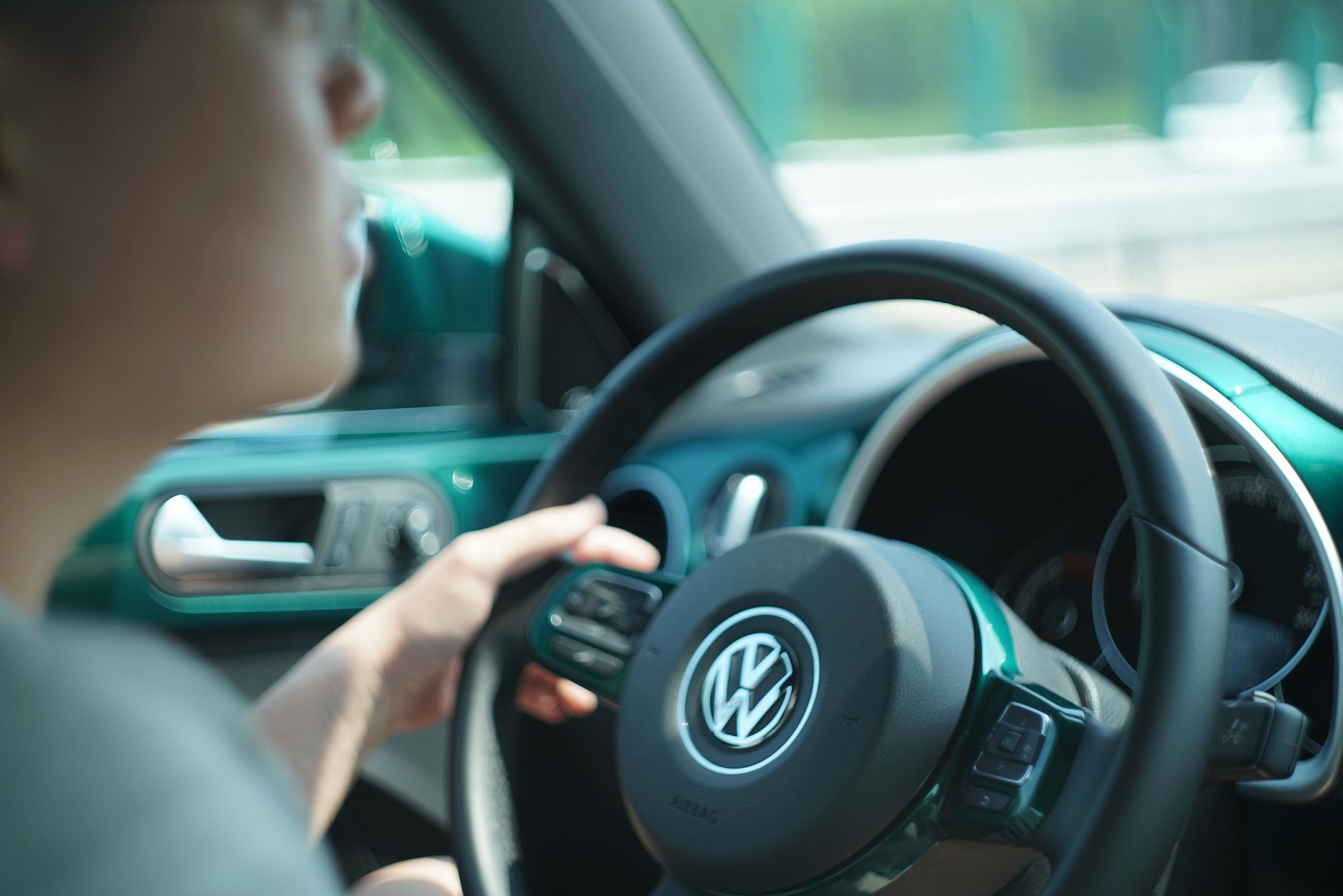 秋日里的竹璃绿｜大众甲壳虫