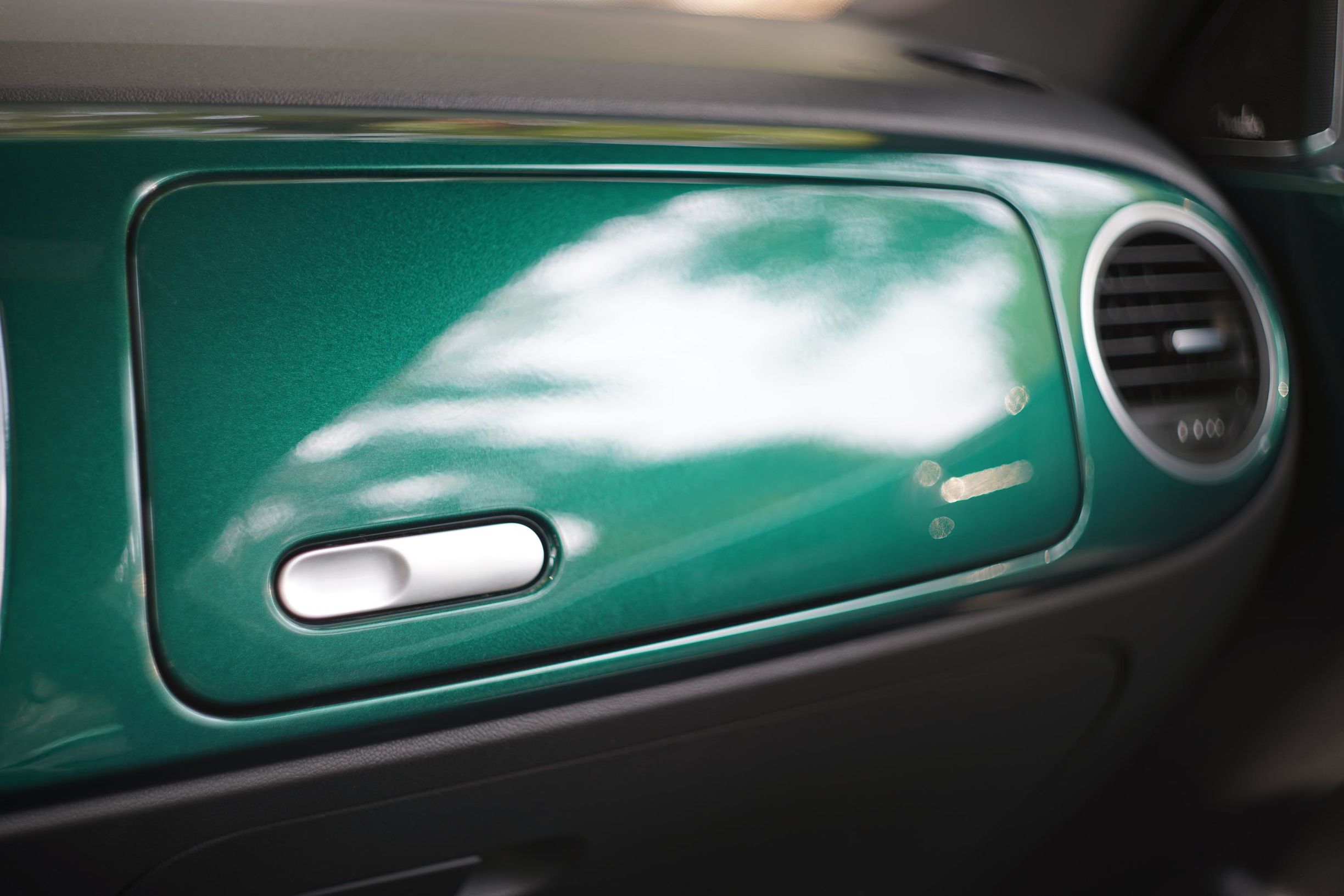 秋日里的竹璃绿｜大众甲壳虫