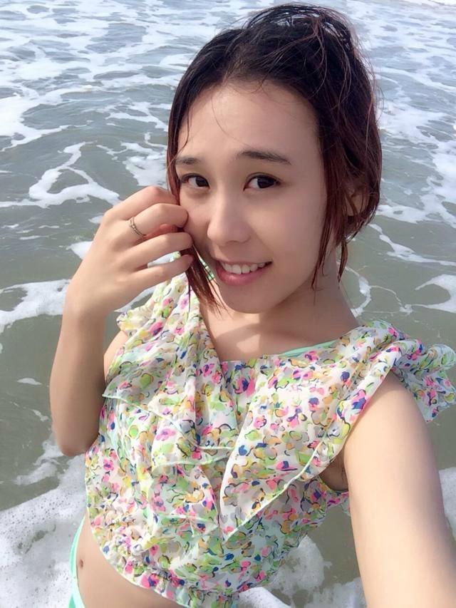 在三亚的沙滩上晒太阳,三亚海边晒太阳