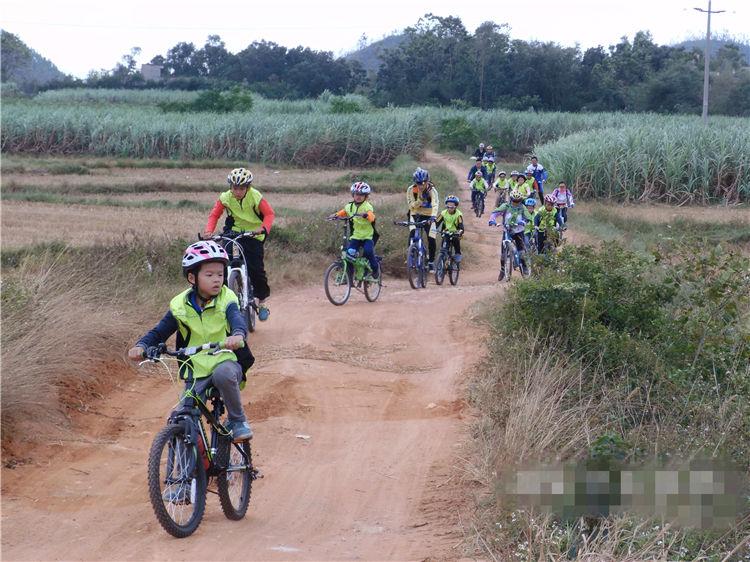 作为北海自行车运动达人，“八达”讲述他的自行车情缘