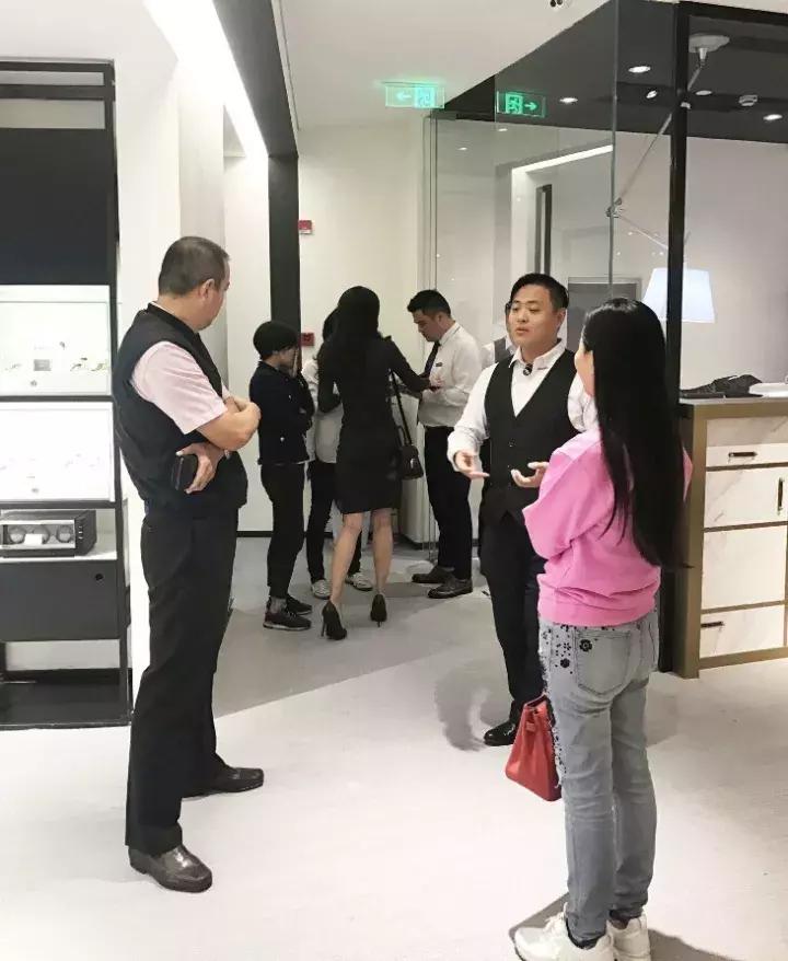 纳斯达克和寺库的关系,寺库奢侈品平台属于什么公司