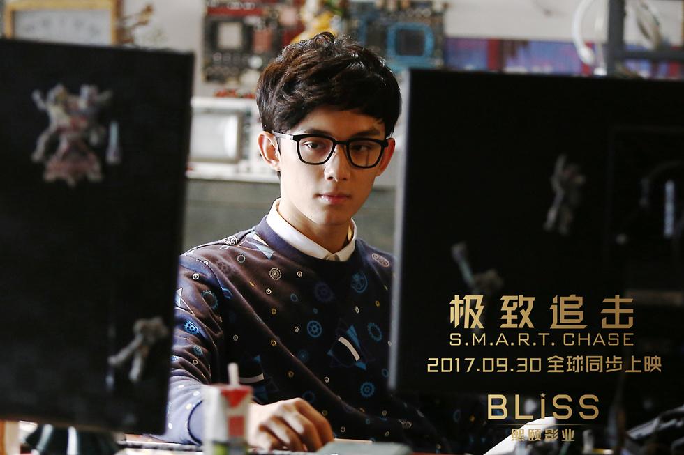 《极致追击》偷天换日疾走24小时，很劲也很酷