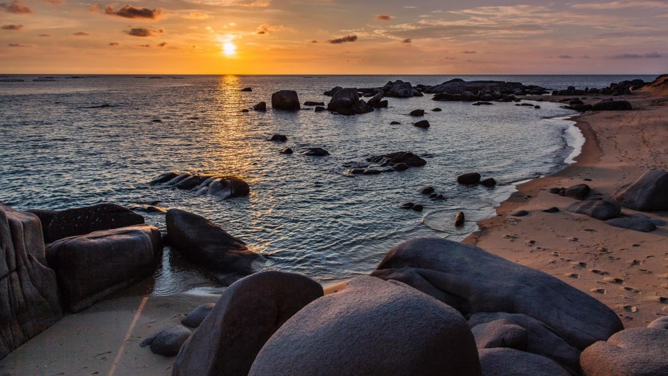 海南岛旅游全攻略,去海南岛旅游哪里比较好