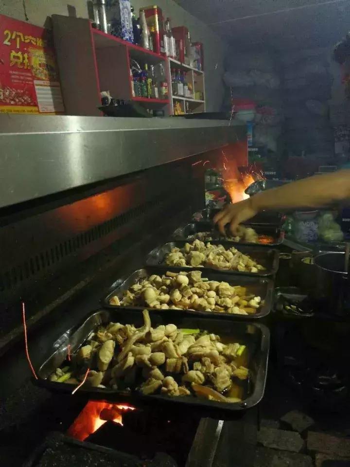 信阳烤鱼哪家好吃,信阳本地烤鱼最好吃的店