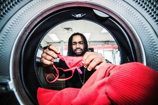 *裤内**一天不洗有10万细菌！关于清洗*裤内**的五大误区，你做过几个？