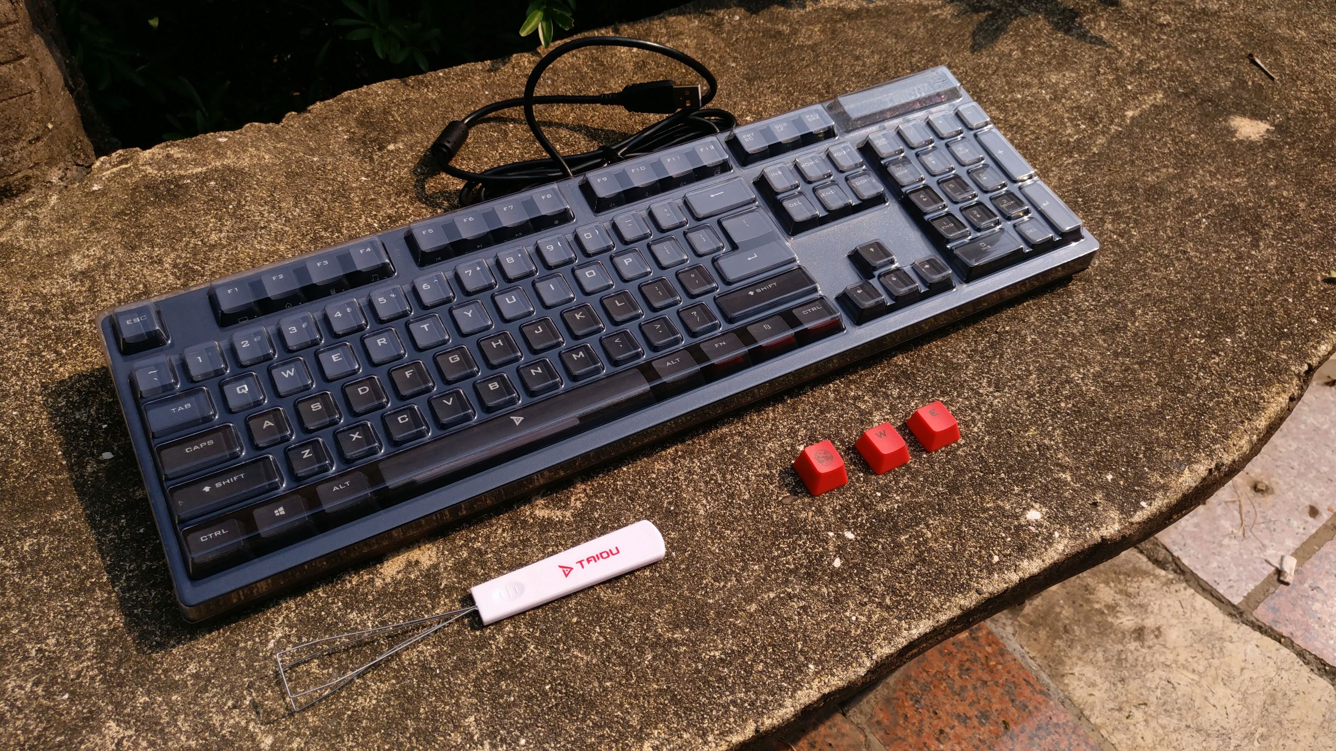 钛度tkm320x什么键盘,召唤师zk3机械键盘