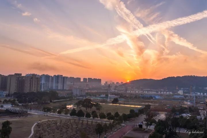 湖南省委书记点赞中南大学入选“双一流”，中国最美大学城还远吗