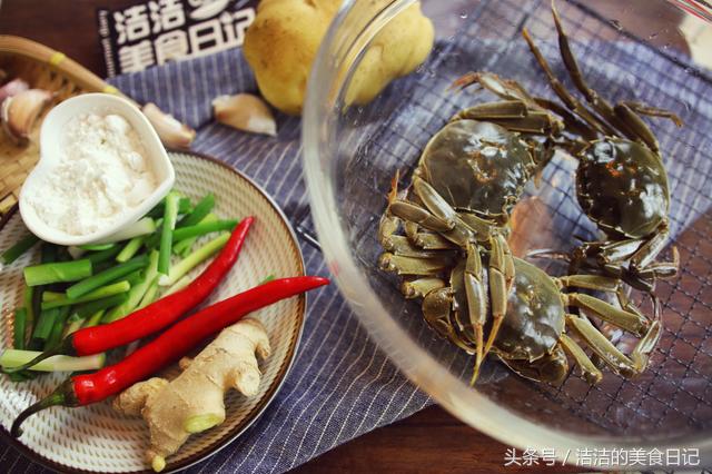 大闸蟹蟹黄特别多好吃,怎么油爆大闸蟹