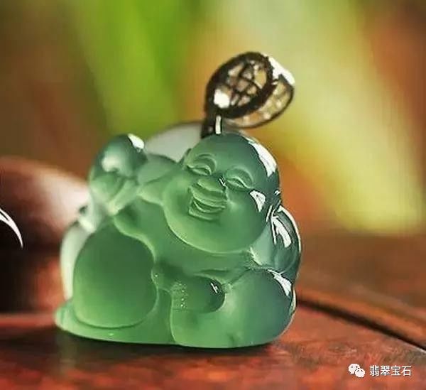 本命佛怎么戴,本命佛的戴法如何正确佩戴本命佛