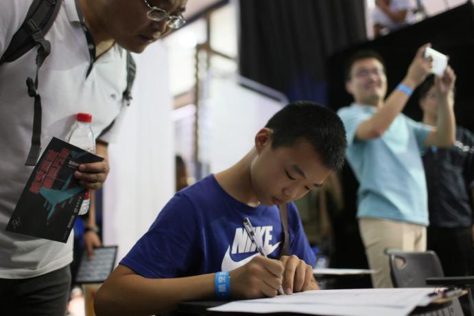 军武次位面携手中航成功举办首届航空嘉年华，军民融合再上新台阶