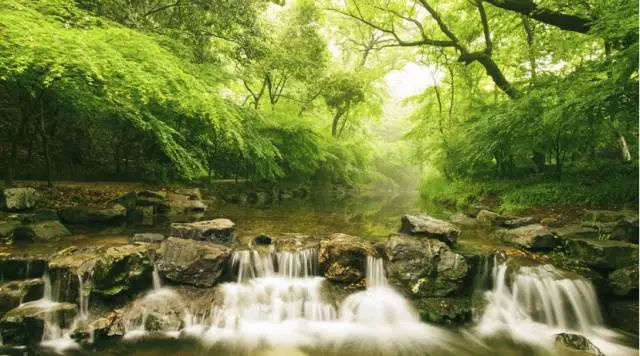 鍥藉簡鍗佸ぇ涓嶆暍鍘荤殑鏅偣,鍥藉簡鏃呮父灏忎紬鍩庡競