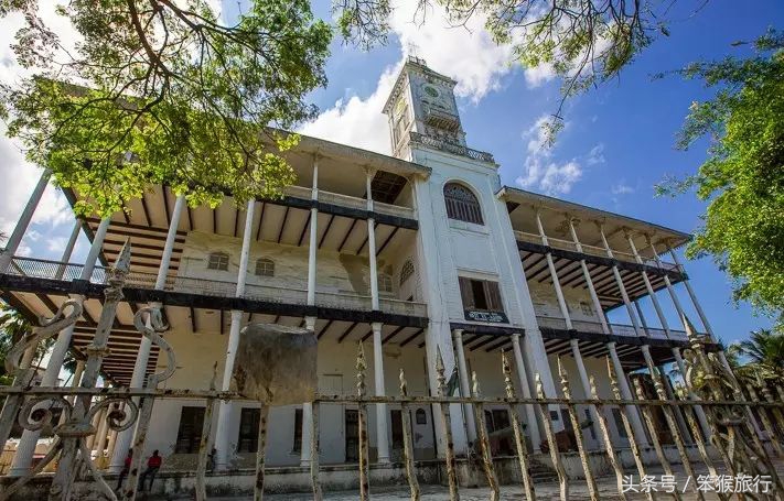 如何征战朋友圈？这个超洗眼睛的地方可落地签一周预算5K+