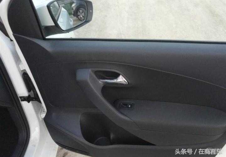 白菠萝提车，接下去有好几年我们要一起走了