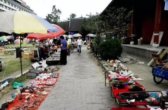 古玩市场萎缩,古玩市场倒闭