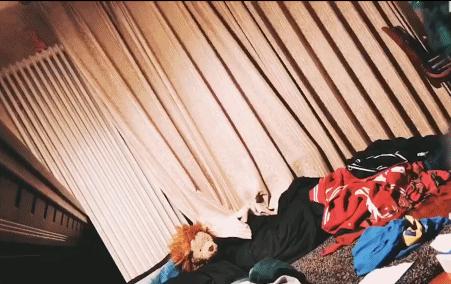 易烊千玺ins戴口罩自拍动图,易烊千玺动图屏保最新