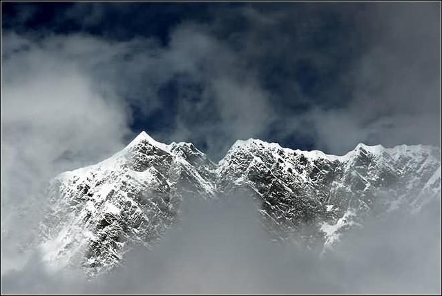 珠穆朗玛峰海拔相当于多少层楼,珠穆朗玛峰看日照金山海拔多少