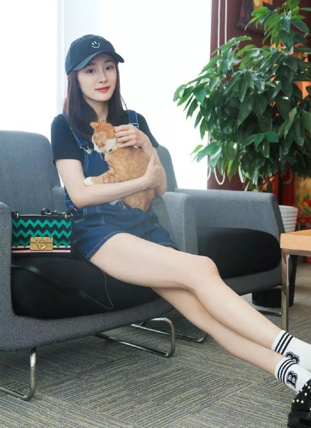 蒋欣三个动作瘦到90斤,蒋欣成功瘦到九十斤靠这三个动作