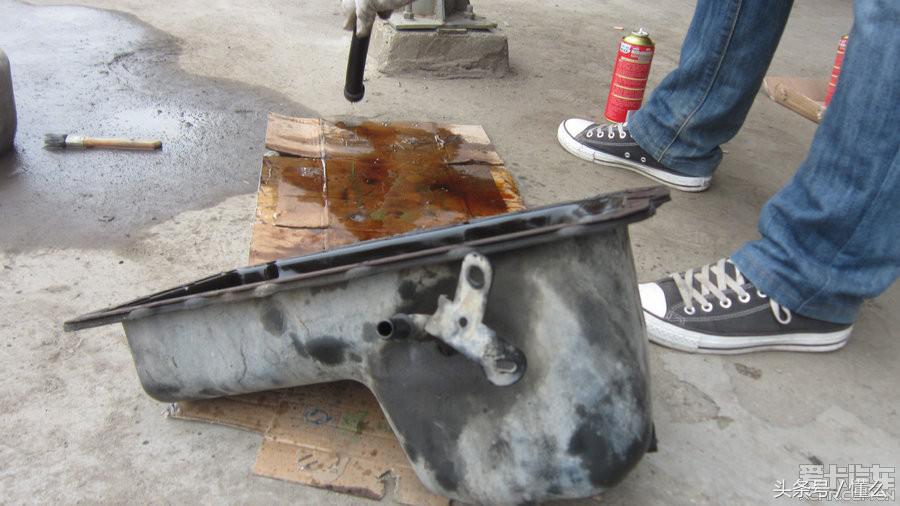 宝马320li发动机烧机油怎么修,宝马320i发动机抖动冒蓝烟