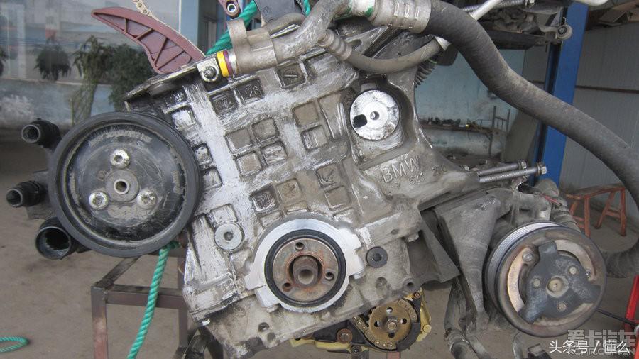 宝马320li发动机烧机油怎么修,宝马320i发动机抖动冒蓝烟