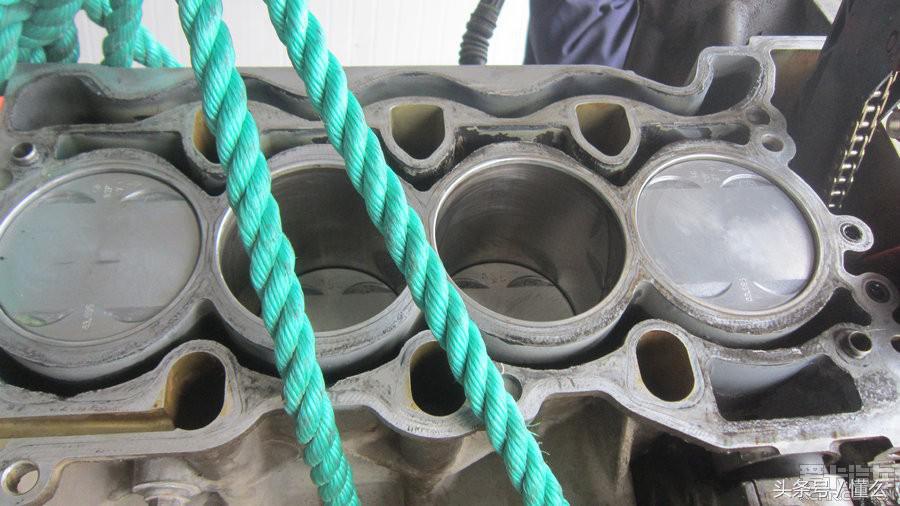 宝马320li发动机烧机油怎么修,宝马320i发动机抖动冒蓝烟