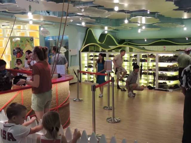 新加坡沉浸式亲子游乐园,新加坡园林儿童游乐区