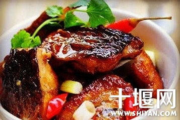 郧县三合汤有多少年的历史,郧县小石桥的三合汤有早餐吗