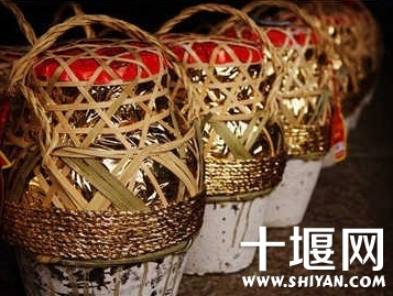 郧县三合汤有多少年的历史,郧县小石桥的三合汤有早餐吗