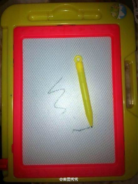 搞笑图摘第119期：我们童年的ipad，永远不会黑屏