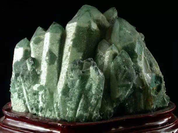 蓝宝石原矿全过程,迪拜顶级奢侈原矿宝石