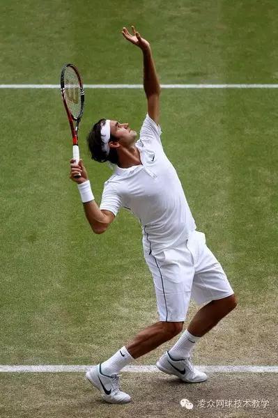 网球发球的纠正方法,网球发球不稳定的原因