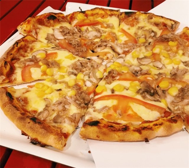 每个饥寒交迫的晚上，一块披萨就能让我荡漾