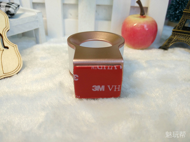 你驾驶，她帮你看风景