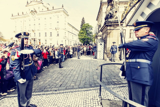 别光顾着听歌了，来看看布拉格吧