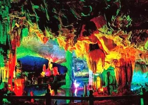 离石林不到20公里的地方，隐藏着昆明人没发现的苗王寨