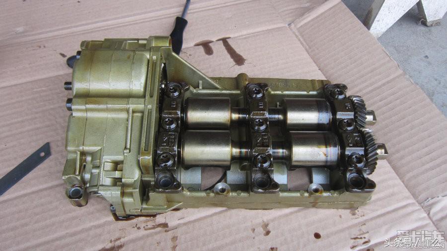 宝马320li发动机烧机油怎么修,宝马320i发动机抖动冒蓝烟