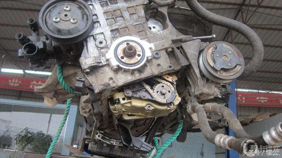 宝马320li发动机烧机油怎么修,宝马320i发动机抖动冒蓝烟