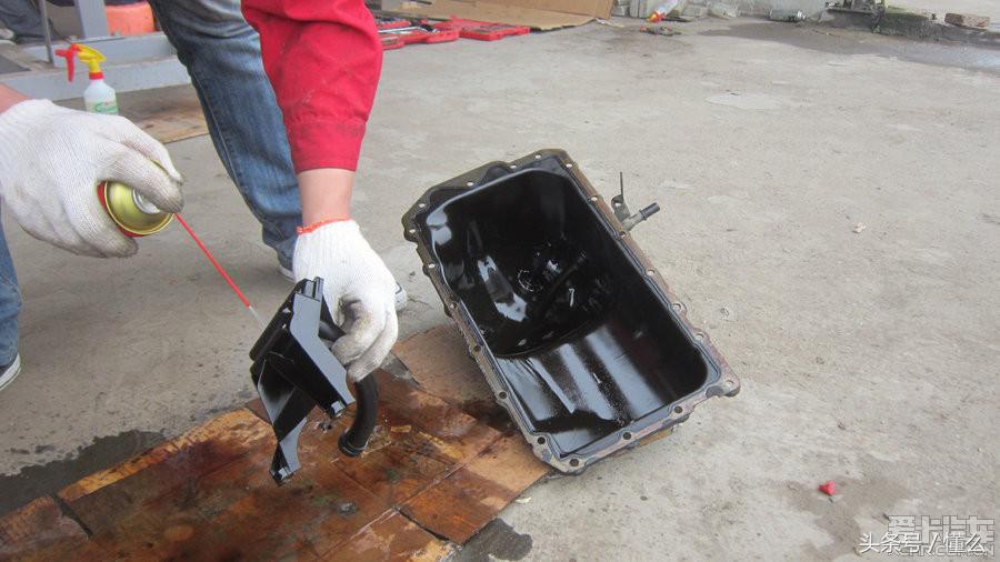 宝马320li发动机烧机油怎么修,宝马320i发动机抖动冒蓝烟