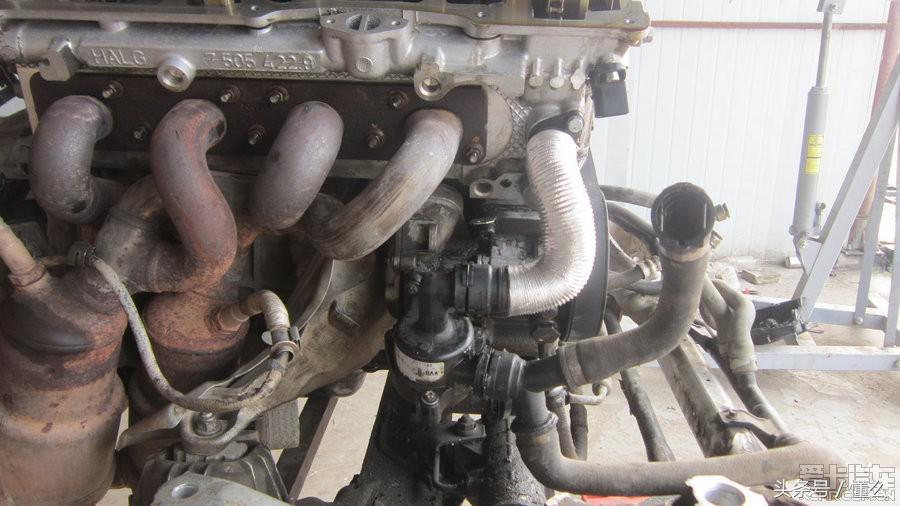 宝马320li发动机烧机油怎么修,宝马320i发动机抖动冒蓝烟