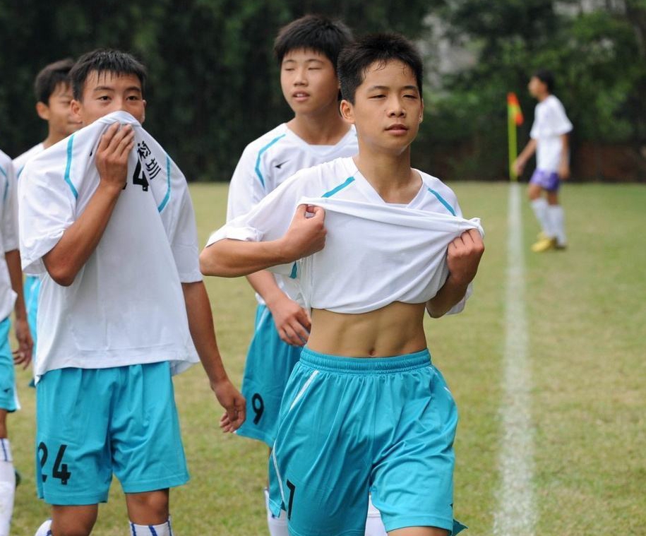 鲁能泰山中场段刘愚,段刘愚什么时候上鲁能一队