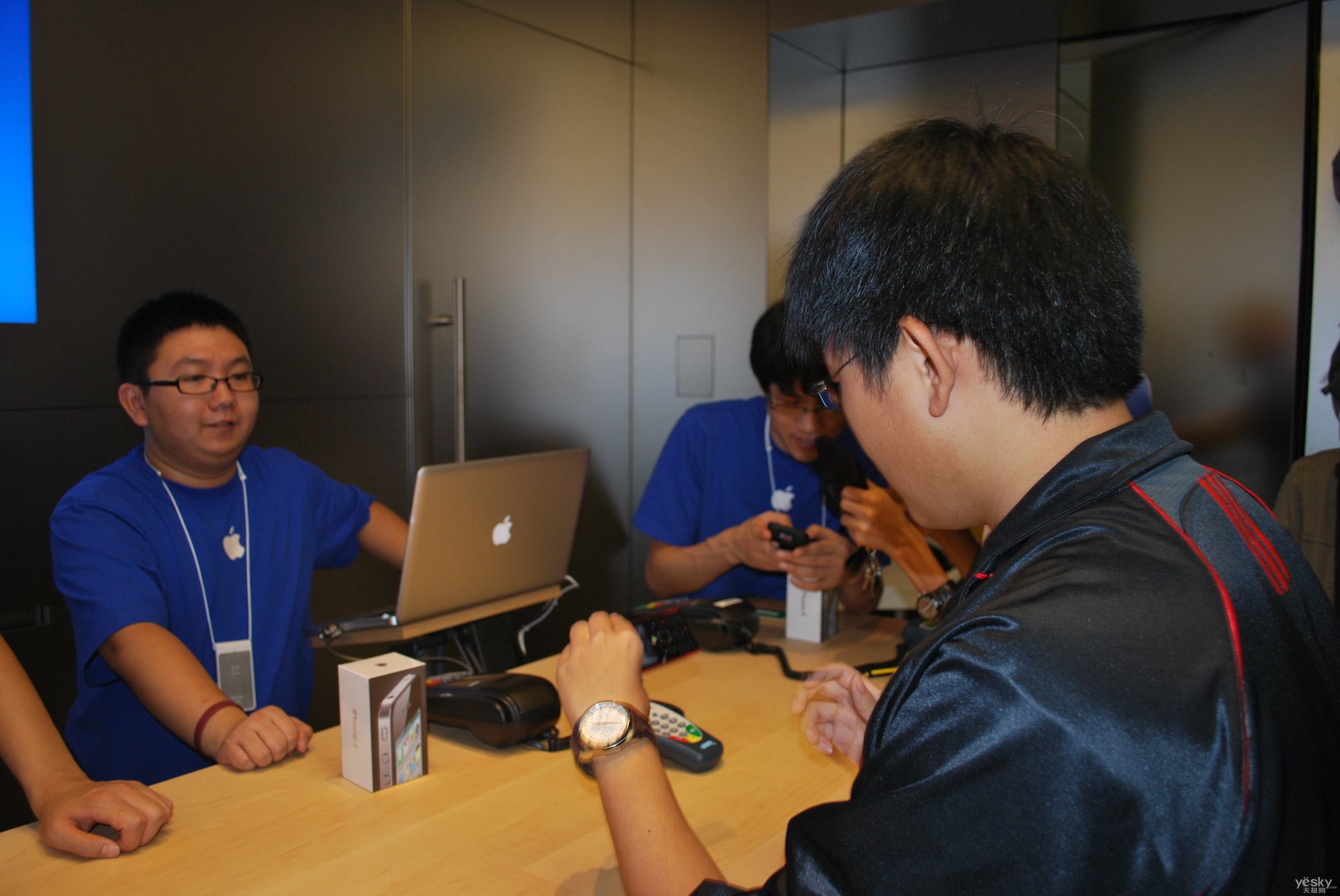 iphone7璐拱鎬庝箞楠屾満,iphone7p鏂版満