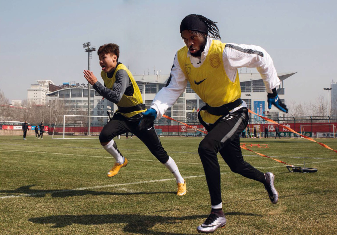 被中超的金钱砸晕，热尔维尼奥在秦皇岛享用到华夏的幸福了？