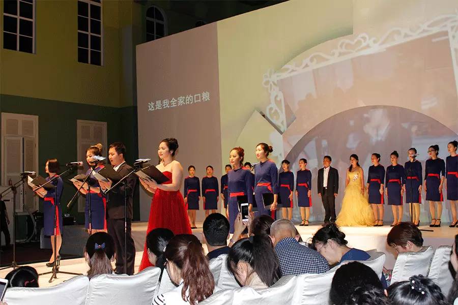 杰奎琳茵芙莎,杰奎琳时装秀